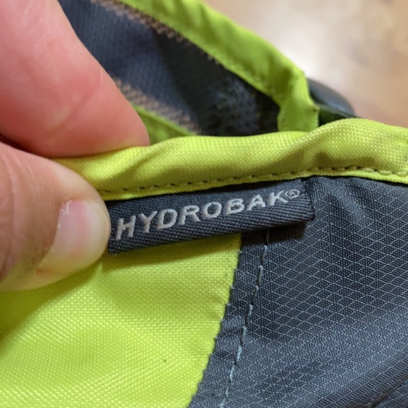 Camelbak Hydration Backpack neon green/gray - Picture 5 of 7